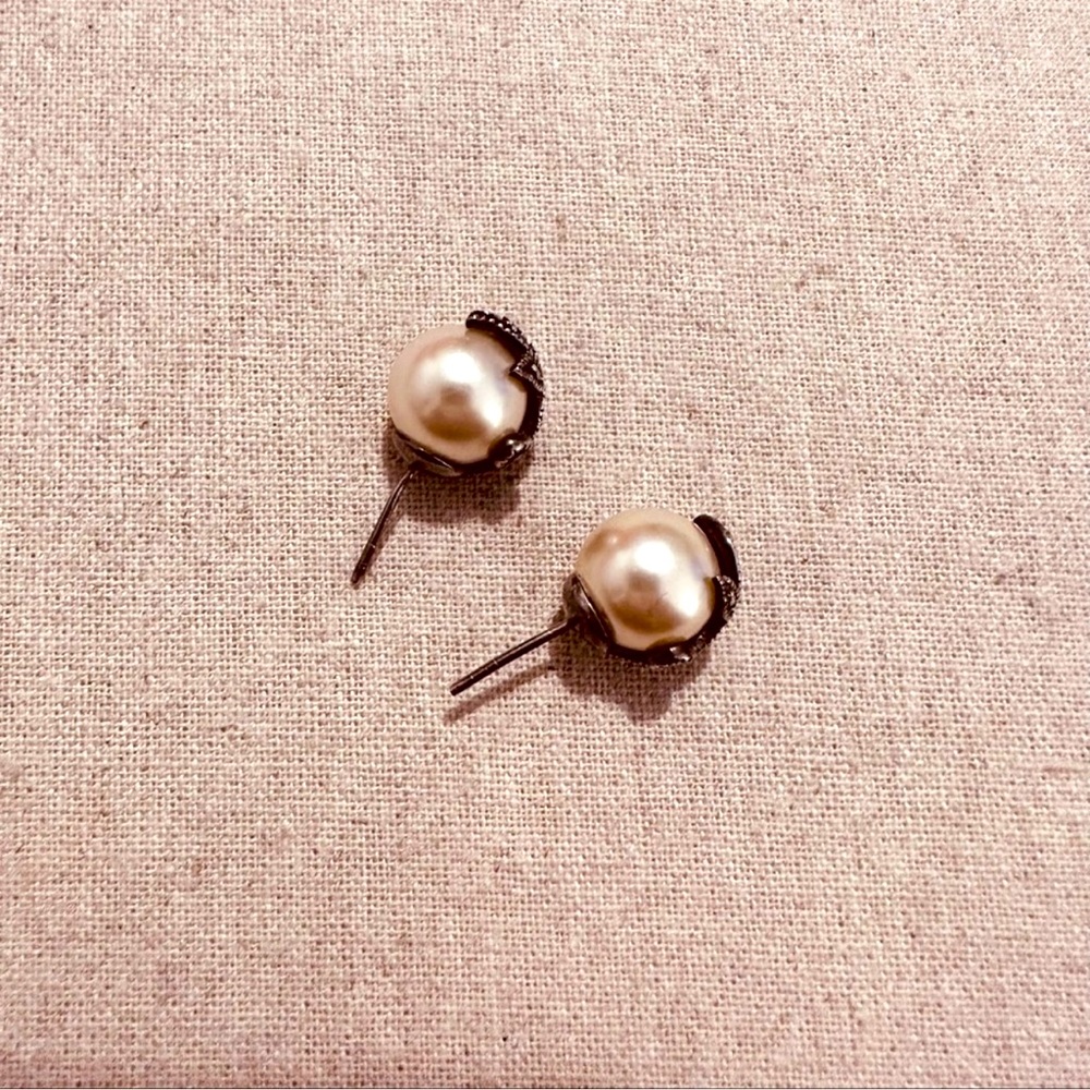 Lord & Taylor | Earrings | Marcasite Floral Pearl Stud Earrings - Picture 3 of 7